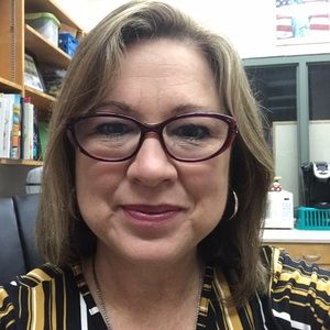 Meet your Posher, Dena